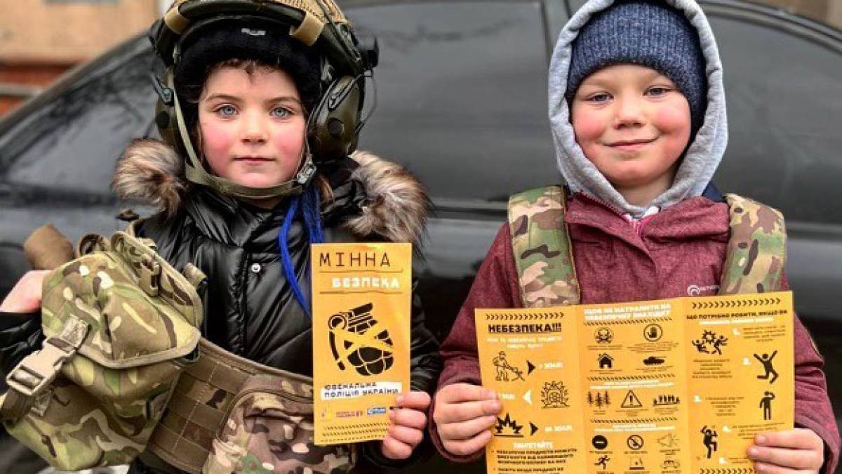 Піклуємось про найдорожчих: Запорізькі поліцейські розповіли дітям про мінну безпеку