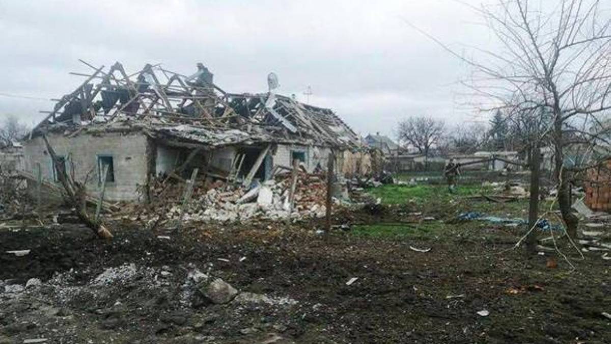 На Запоріжжі російські терористи вбили жінку та обстріляли кінотеатр