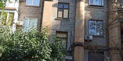 Пільгові категорії населення, оселі яких пошкоджено ракетними ударами, отримають від міста фінансову допомогу