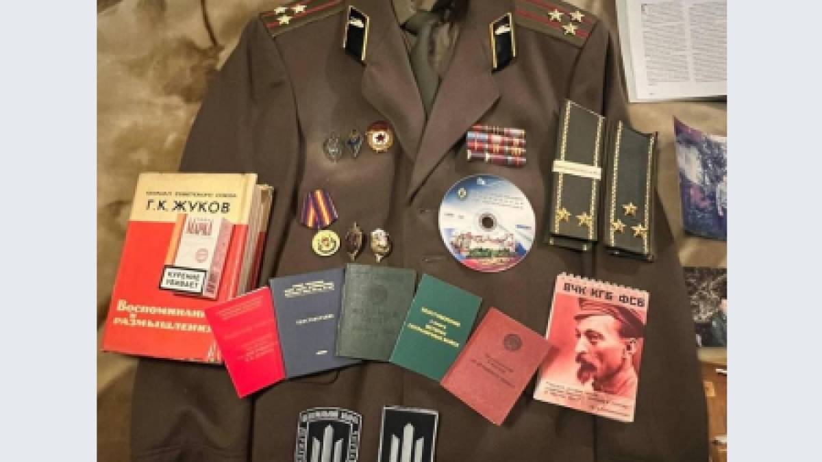 У Запорізькому обласному управлінні СБУ  затримали підполковника, який зливав ворогу таємну інформацію, фото