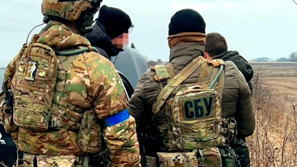 СБУ викрила ще одного зрадника у власних лавах: збирав дані для передачі російським спецслужбам