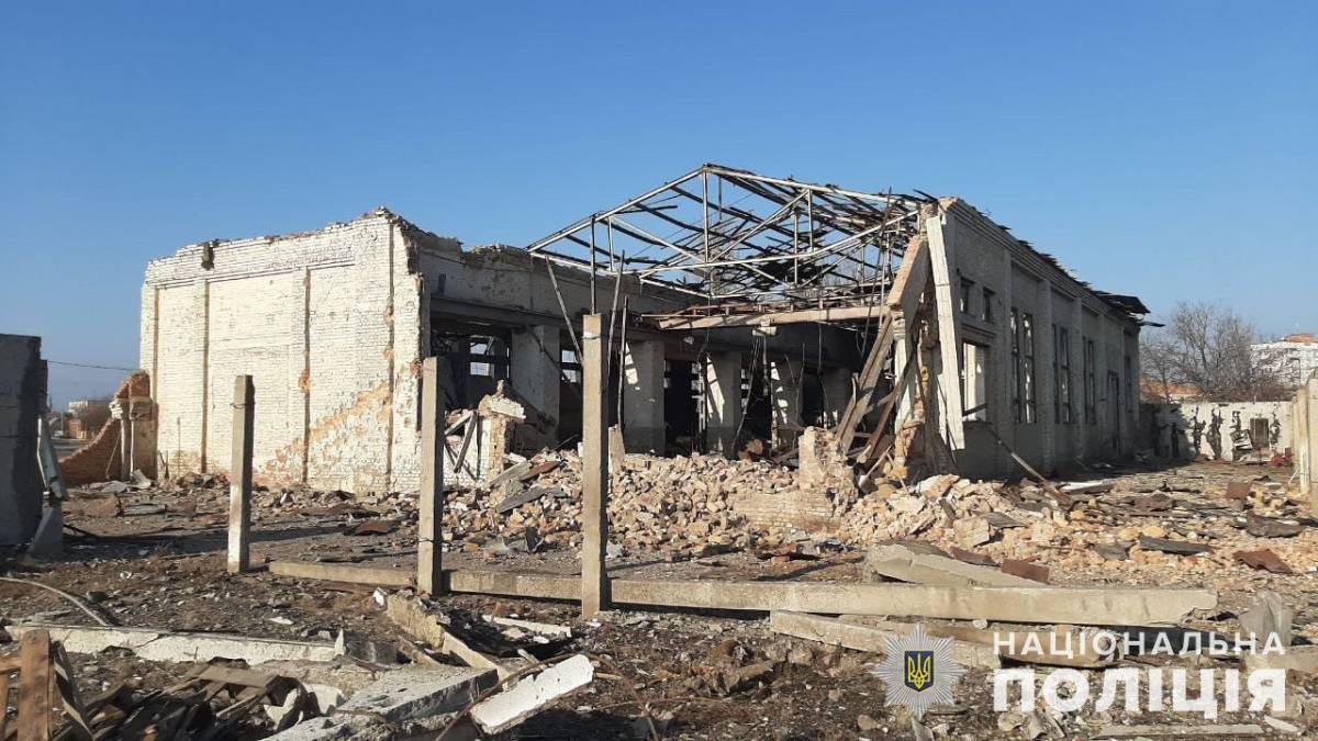 Последствия обстрелов россиянами 27 января городов Запорожье, Орехов, Гуляйполе, — фото