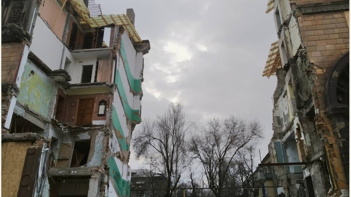 Дзеркало над Запоріжжям: історія розстріляного будинку