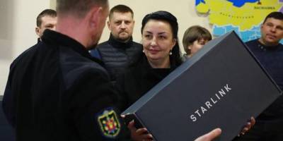 У Запоріжжі сортивному ліцею та центру молоді передали станції супутникового інтернету Starlink