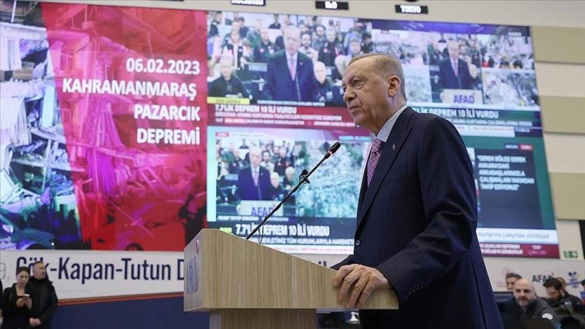 Туреччина оголосила тижневий траур за загиблими внаслідок землетрусу, жертв вже понад 1650