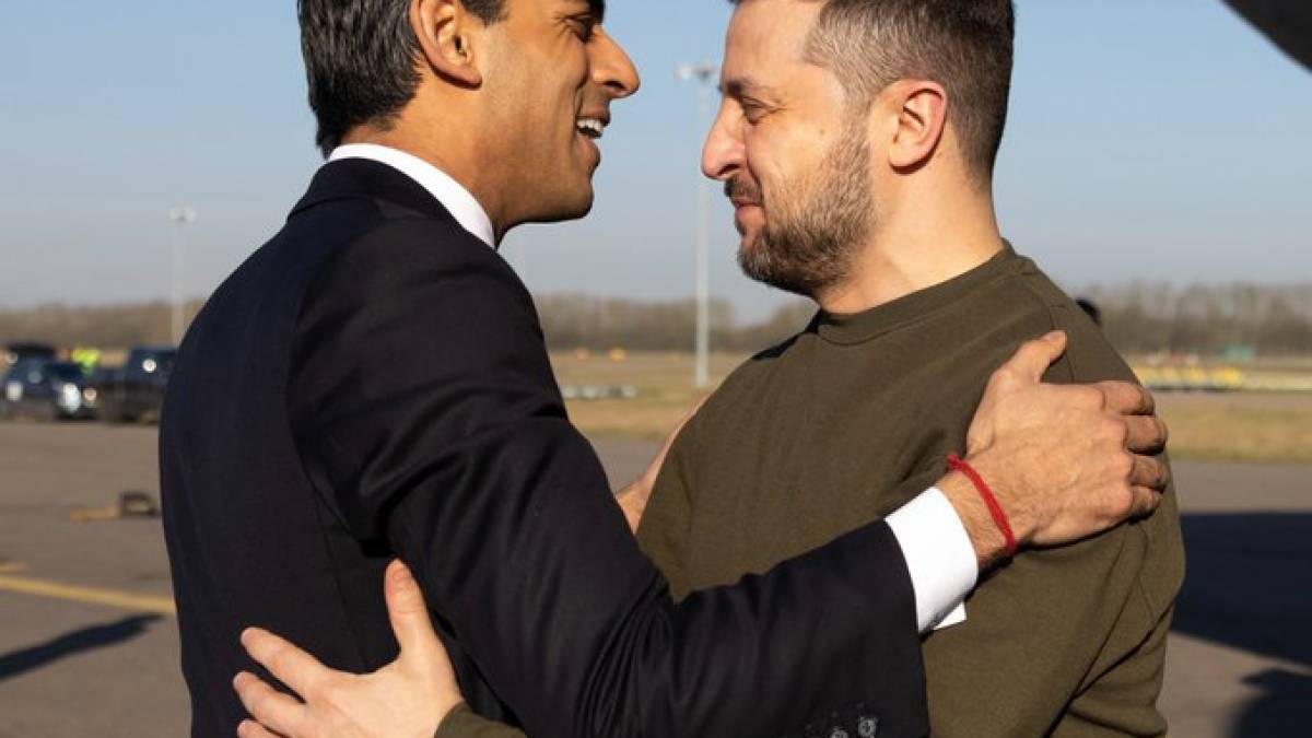 Президент України Зеленський прибув до Лондона і вже зустрівся з прем’єром Ріші Сунаком (оновлено)
