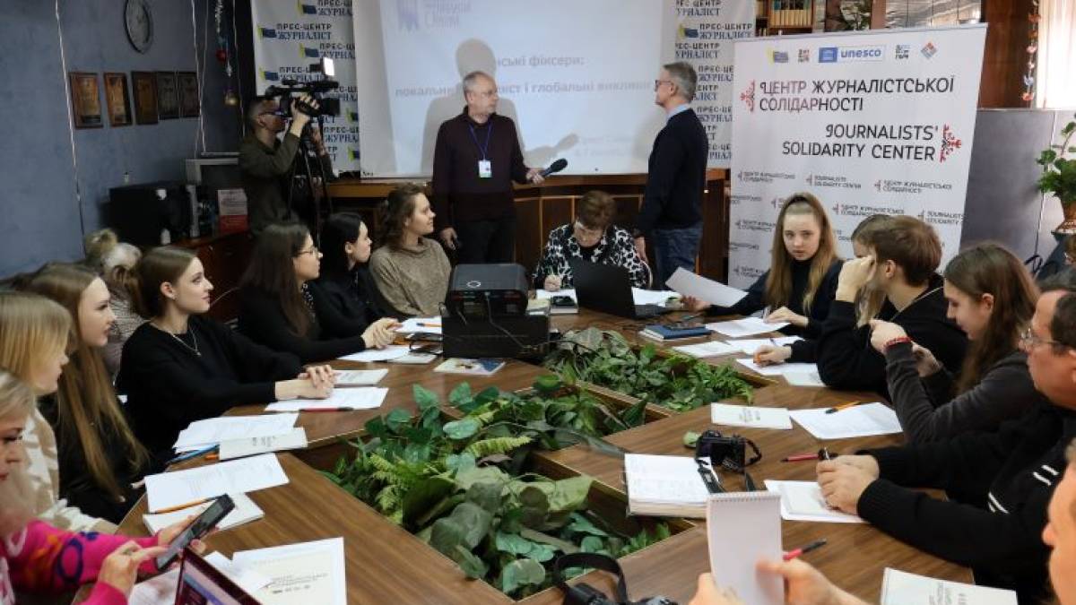 Запоріжцям розповіли, хто такий фіксер та як ним стати