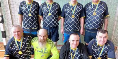 Команда ветеранів футболу з Вільнянська виграла турнір «Рік Незламності»