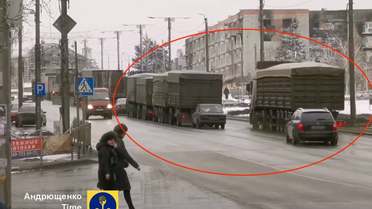 Фотофакт: из Запорожской области оккупанты фурами вывозят краденое зерно