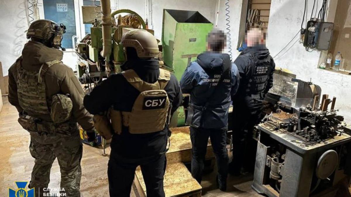 СБУ і БЕБ заблокували підпільне виробництво цигарок та контрабанду до Євросоюзу