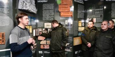 Гвардійці ознайомилися з дивовижним архітектурним світом Запоріжжя (фото)