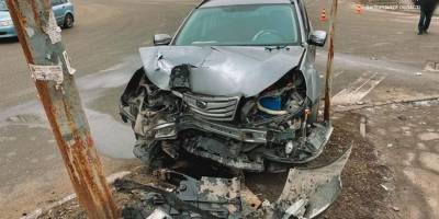 У Запоріжжі сталася  ДТП за участю трьох автомобілів, включаючи вантажівку
