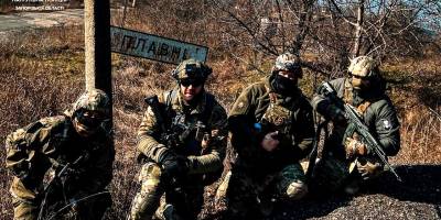 Запорізькі патрульні доставили гуманітарну допомогу мешканцям фронтової зони