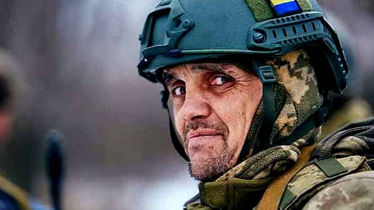 Їхні спини закривають українців (фото)