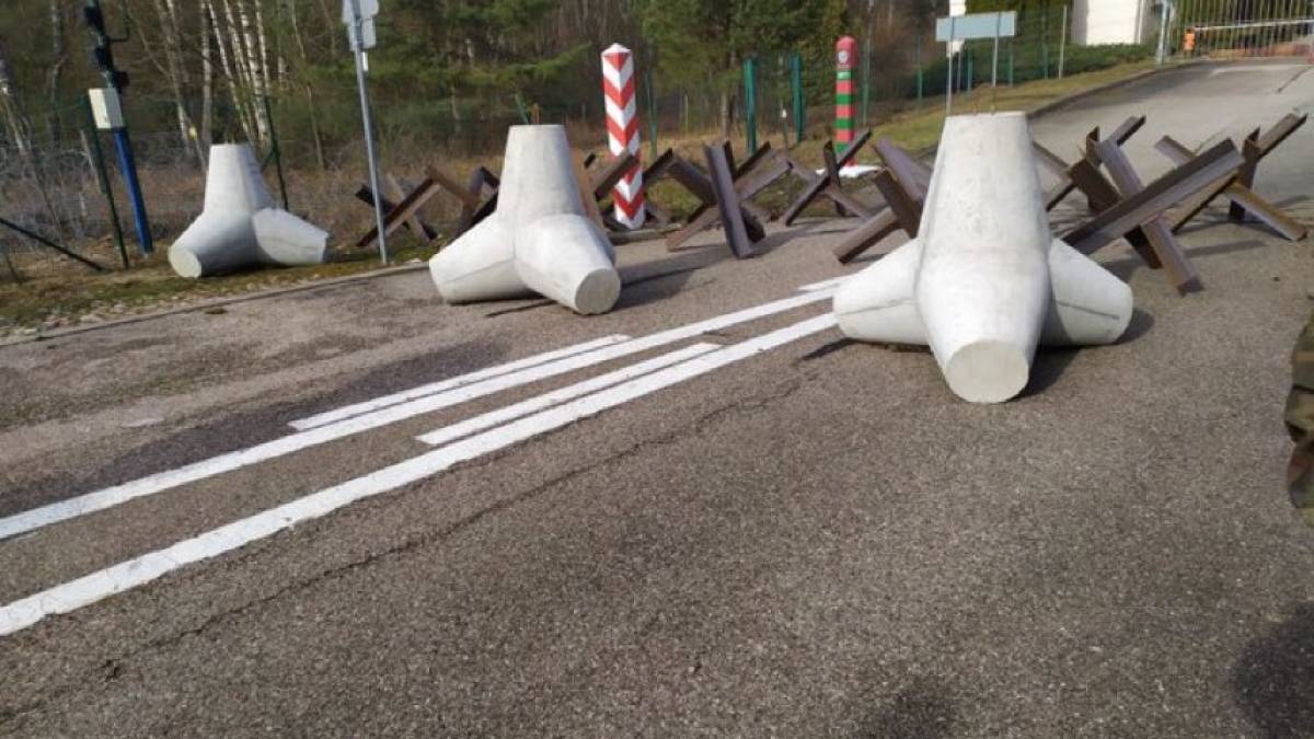 Польща будує фортифікаційні загородження на кордоні з росією і білоруссю