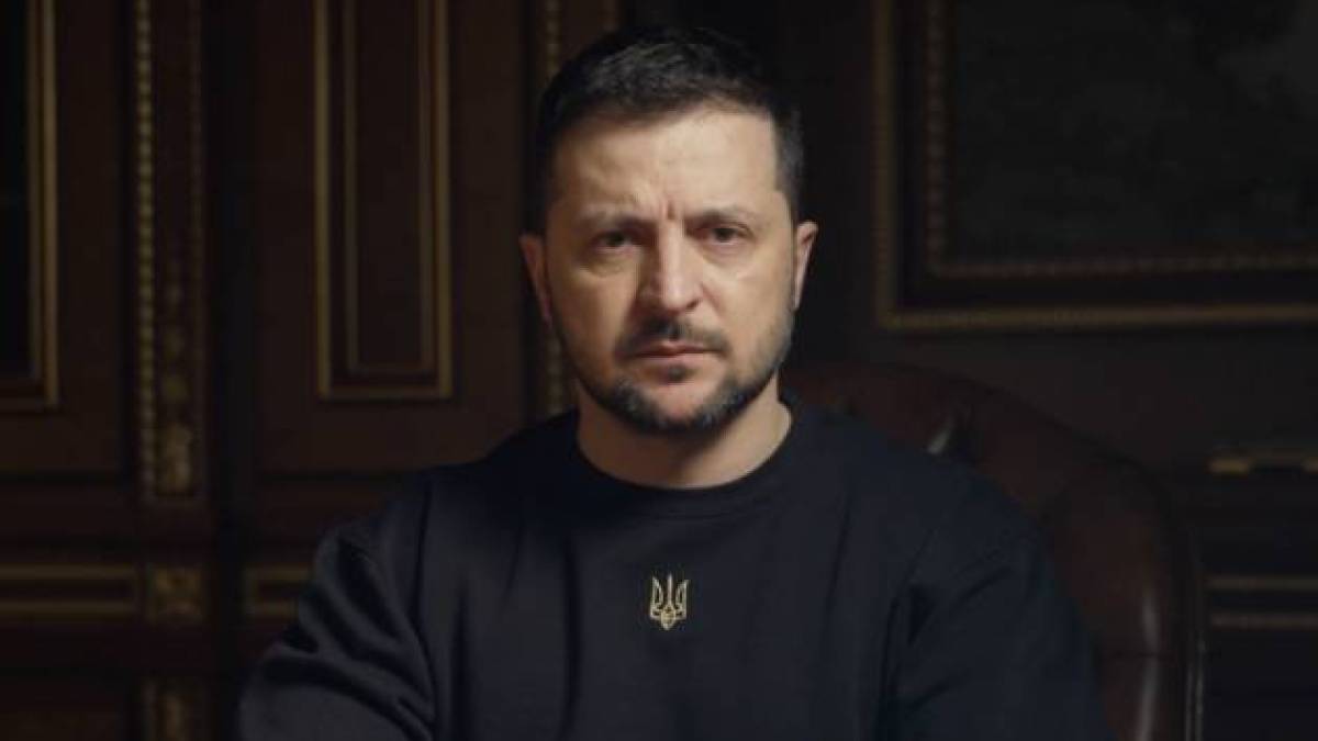 Зеленський закликає ЗМІ обережно висвітлювати інформацію про постачання військової техніки