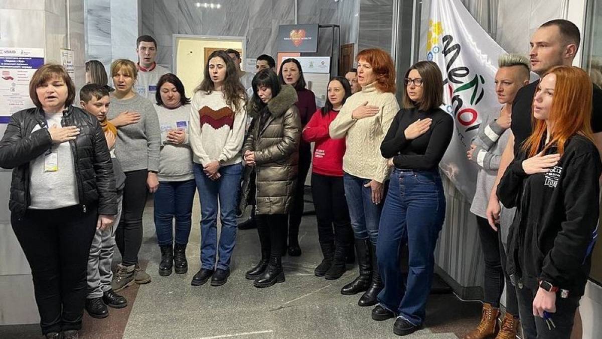 У Запоріжжі у центрі допомоги мелітопольцям «Саме тут» вшанували пам‘ять загиблих за час війни