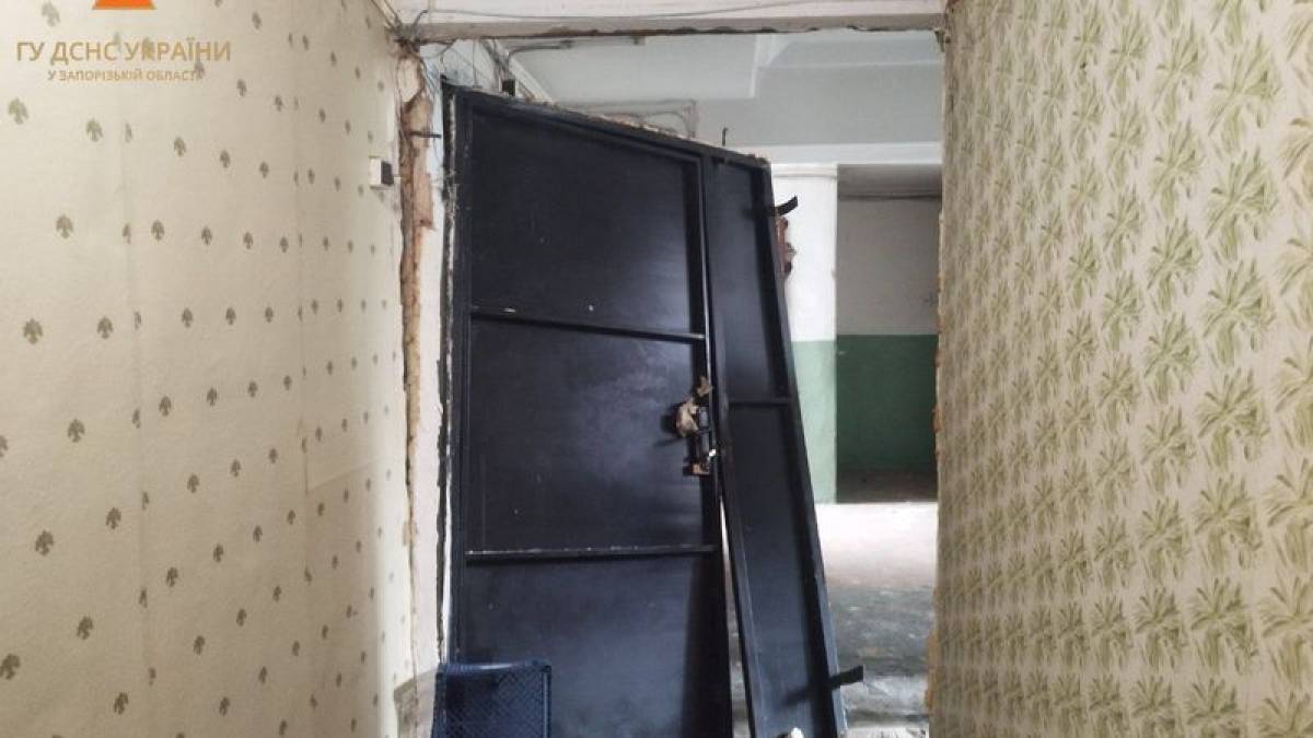 У Запоріжжі стався вибух газоповітряної суміші на 2-му поверсі будинку (фото)