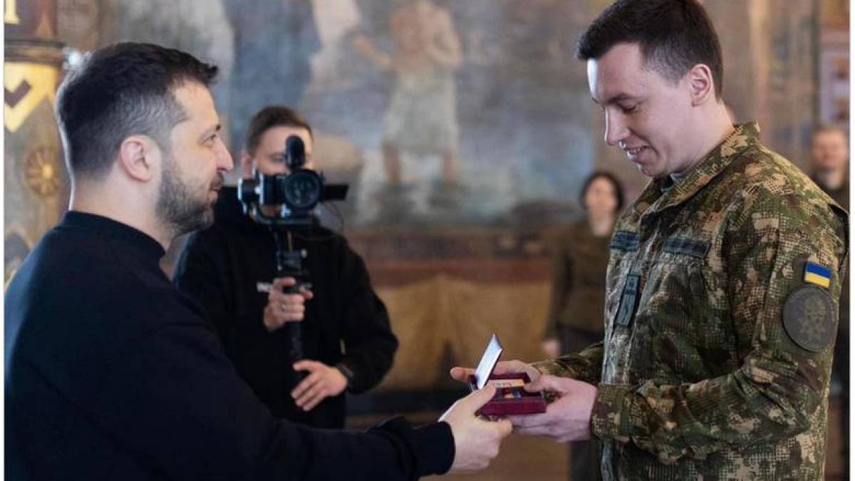 Капелана із Запоріжжя Президент України нагородив орденом «За мужність»