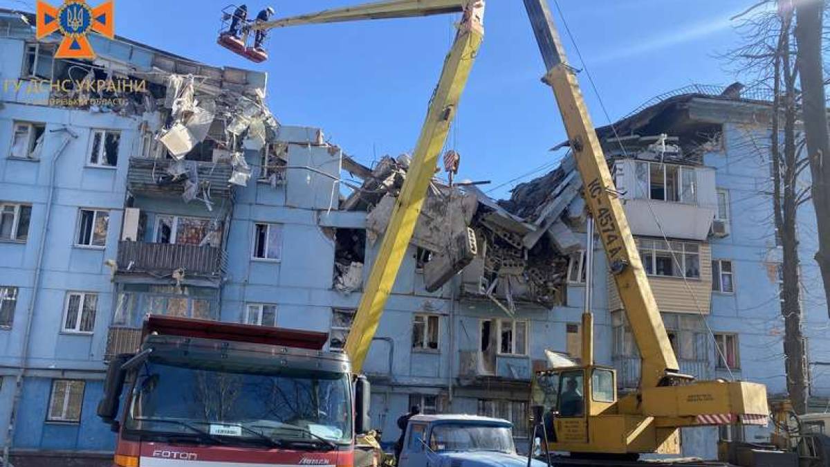 Оперативна інформація щодо ліквідації наслідків обстрілу у Запоріжжі станом на 17:00
