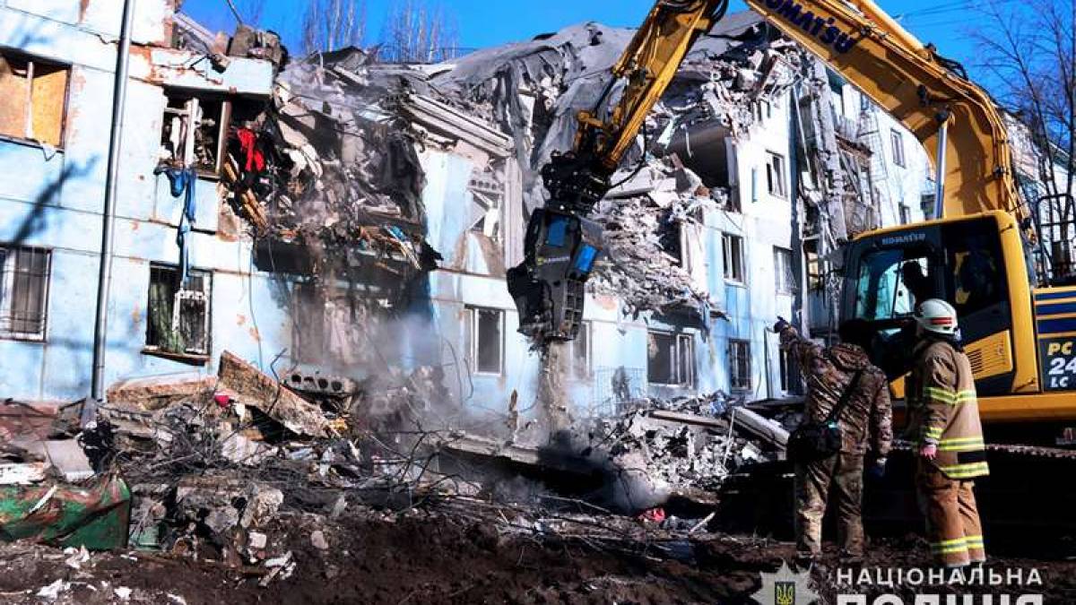 Результат ракетной атаки врага на Запорожье: 5 погибших, 8 пострадавших, судьба 10 человек пока неизвестна