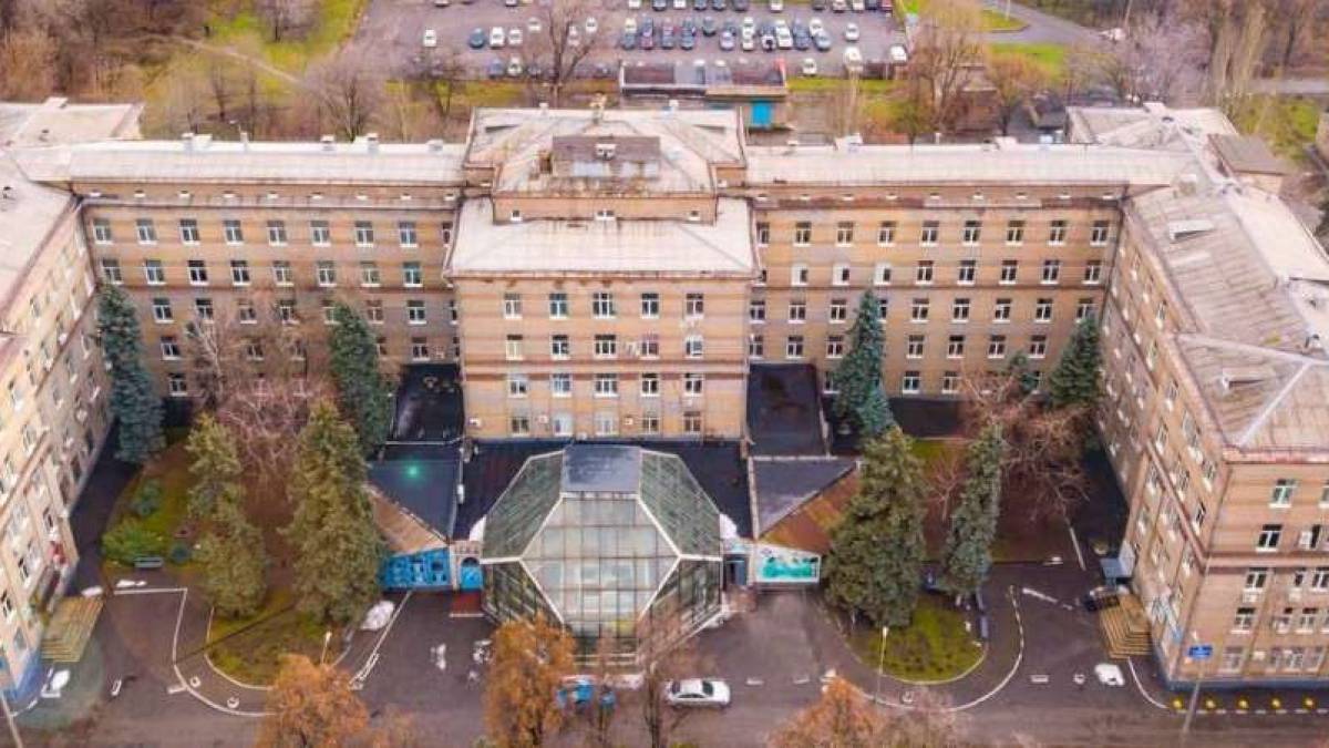 В Запорожье главный врач 5-й горбольницы отстранен от должности: очередной скандал в медицине