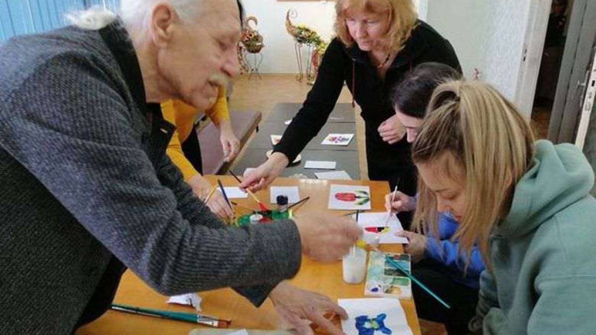 У запорізькому художньому музеї провів майстер-клас для всіх бажаючих професійний художник