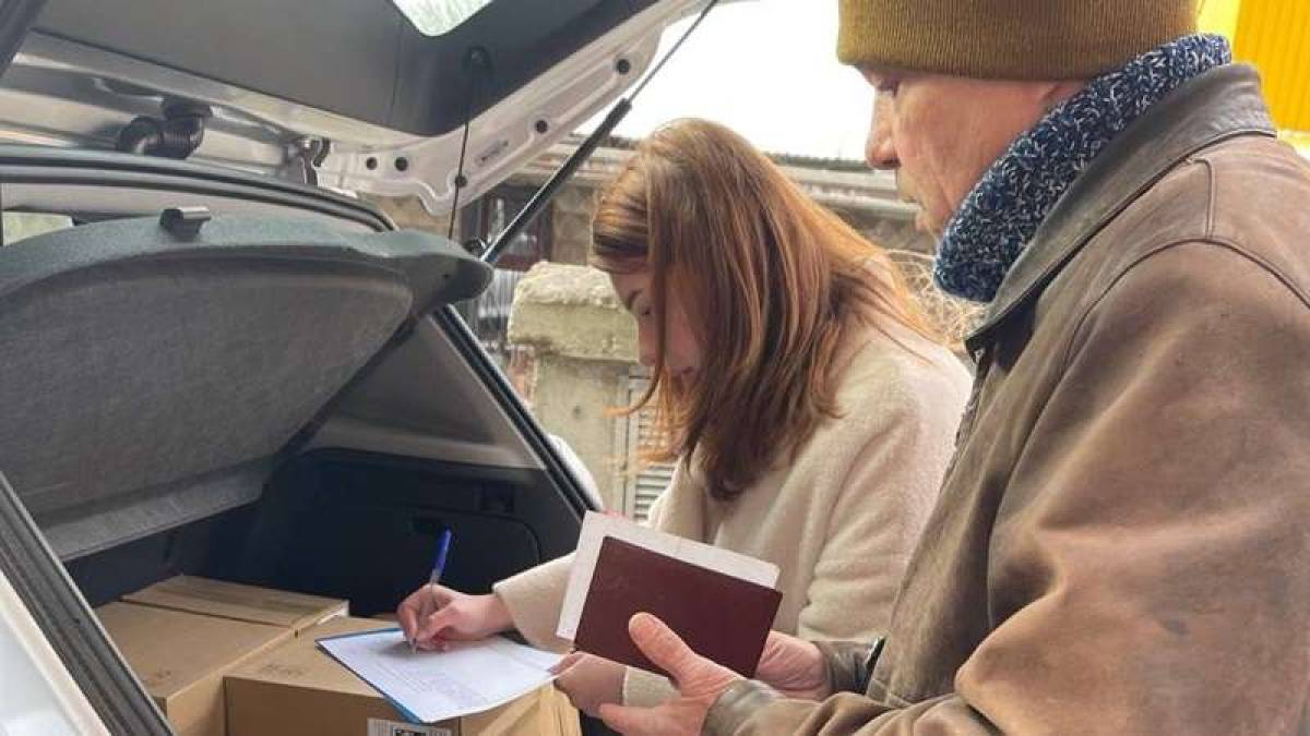 У Запоріжжі триває видача гуманітарної допомоги постраждалим від російсько-фашистської агресії