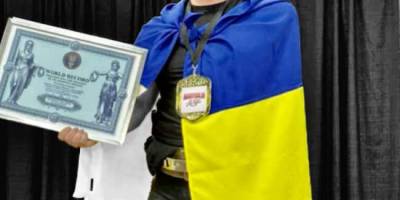 Спортсмен из Бердянска с одной рукой установил мировой рекорд по пауэрлифтингу