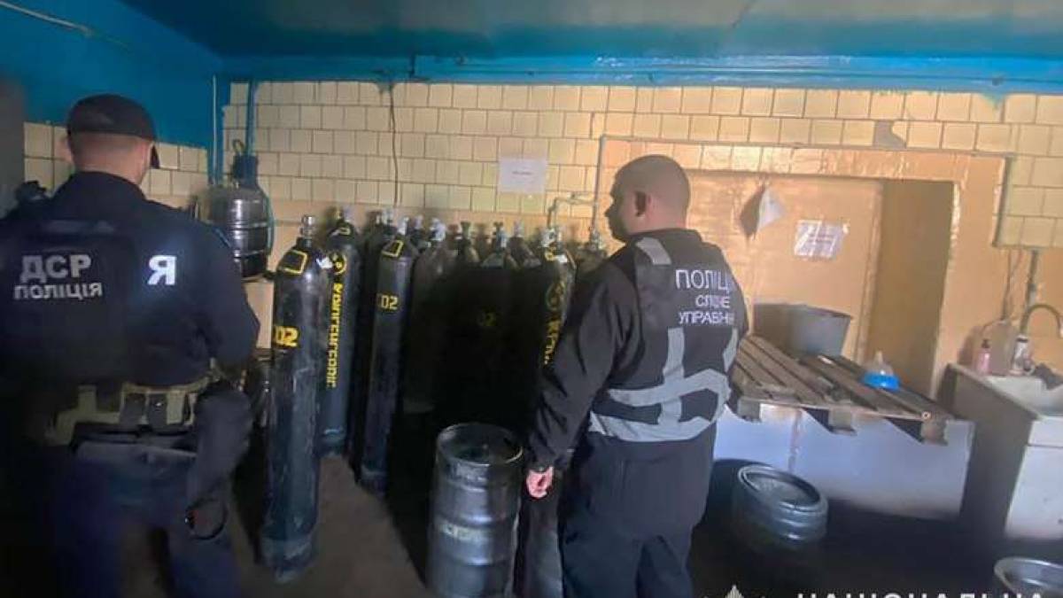 У Запоріжжі судитимуть членів організованої злочинної групи, які реалізовували сурогатний алкоголь на території області