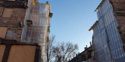 В центре Запорожье завершили консервацию части пострадавшего от ракетного обстрела дома