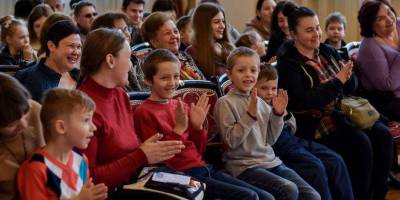 В Запорізькій філармонії відбулася прем’єра музично-пізнавальної програми для дітей «Про ЇЇ Величність Музику»