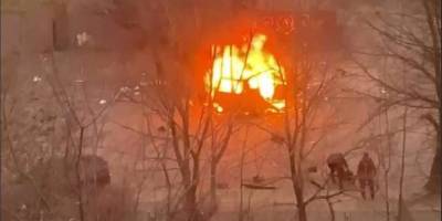 У центрі Мелітополя палає авто🔥