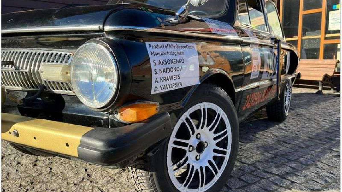 У запорізькому музеї техніки «Фаетон» приймали учасників «Раллі Монте Карло Хісторікал-2023