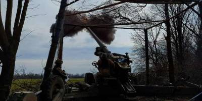 Загальні бойові втрати противника з 24.02.22 по 17.03.23 – Генштаб ЗСУ: 163320 (+760) осіб, 290 (+1) гелікоптерів, 2552 (+13) артсистеми, 6823 (+13) ББМ