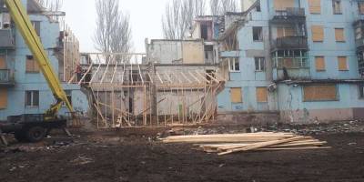 У Запоріжжі триває консервація багатоповерхівки, яка потрапила під ракетний обстріл ворога