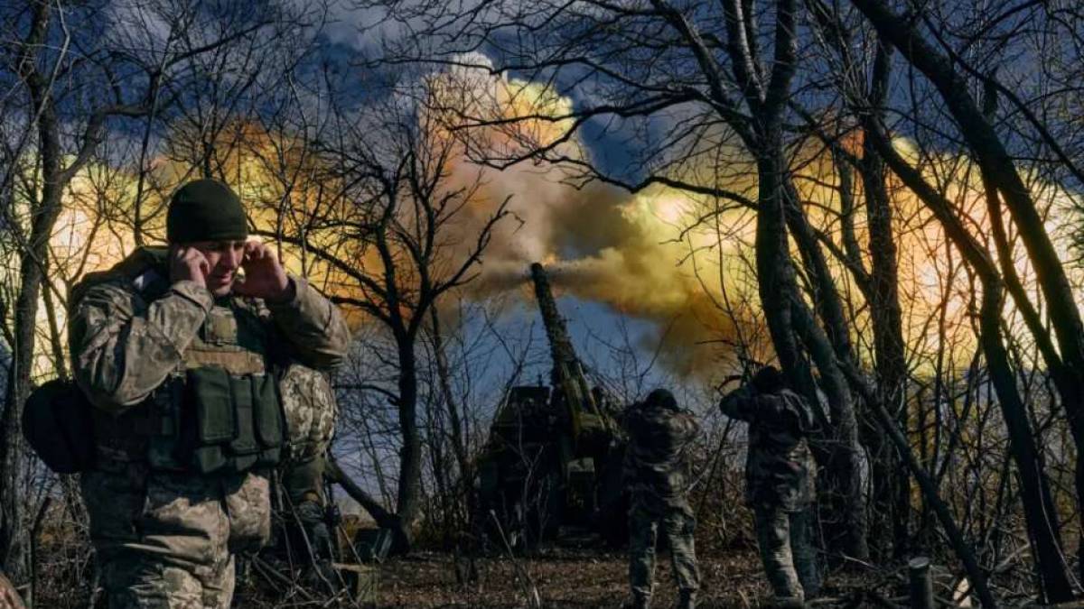 Загальні бойові втрати противника з 24.02.22 по 21.03.23 – Генштаб ЗСУ: 166570 (+960) осіб, 3552 (+15) танки, 2167 (+7) БПЛА, 2586 (+9) артсистем