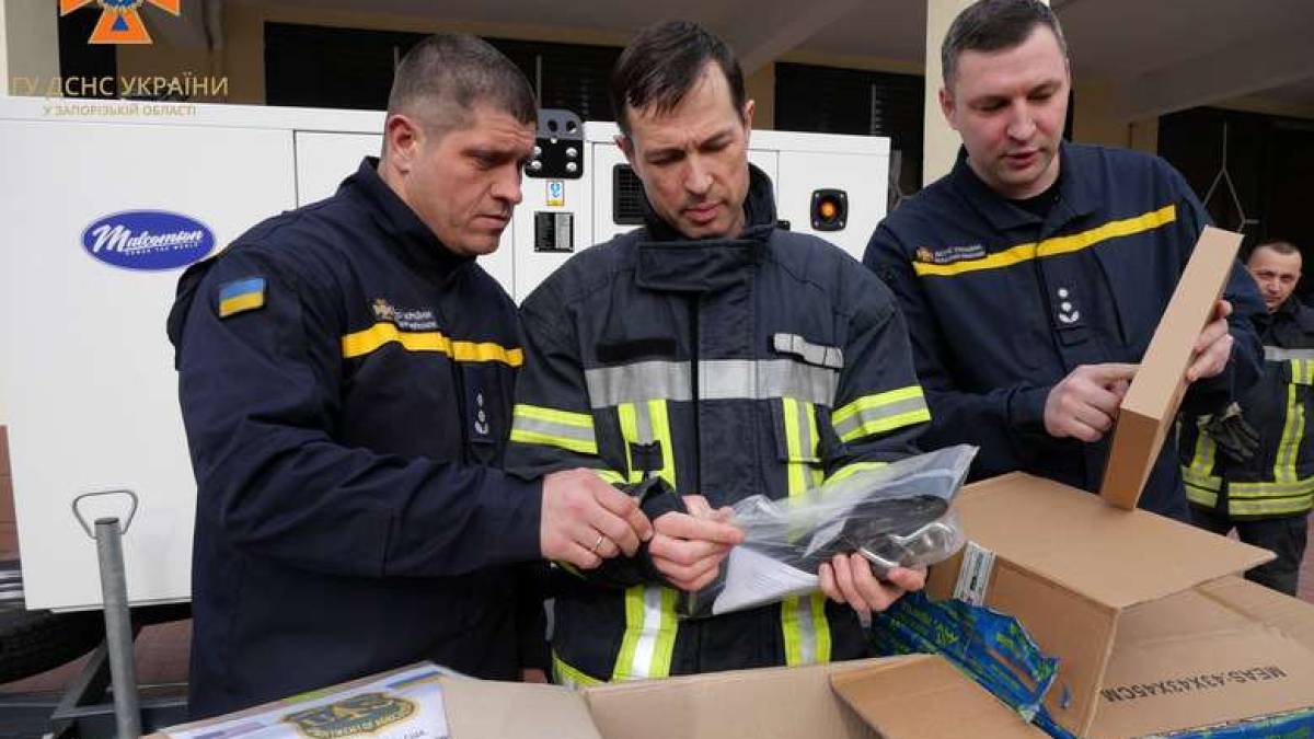Запорізькі рятувальники отримали гуманітарну допомогу від Лісової служби США