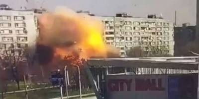 У Запоріжжі російська ракета влучила в багатоповерховий будинок: Володимир Зеленський