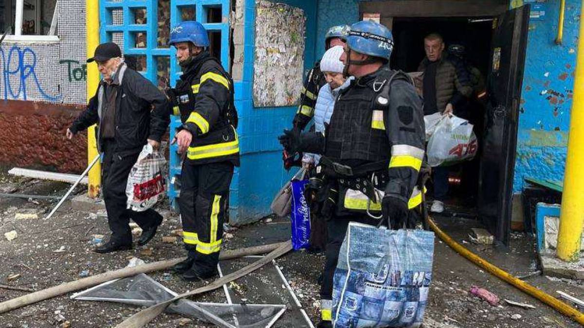 У результаті ворожої атаки по Запоріжжю постраждало 34 мешканці, з яких 3 дітей: ГУ ДСНС