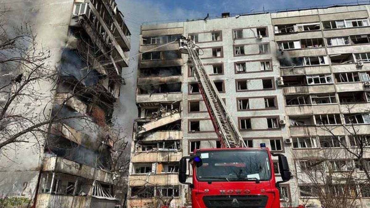 У результаті ворожого обстрілу Запоріжжя 22 березня постраждало 32 людини, з яких 20 чоловіків, 9 жінок та 3 дітей