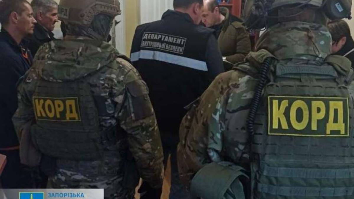 У Запоріжжі “відкосити” від фронту чоловікам призовного віку допомагали лікарі: якою була ціна питання