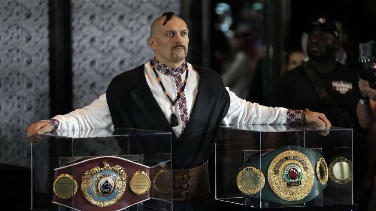 Усик та Ф’юрі повідомили WBA про припинення переговорів. Президент організації назвав потенційного суперника українця