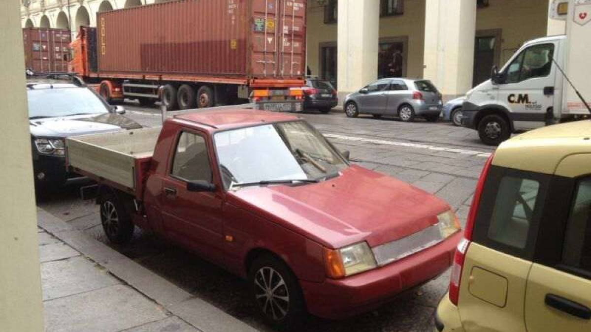 В Італії знайшли унікальну вантажівку ЗАЗ “Таврія Pick-up”, яку у Запоріжжі виготовляли лише для іноземців, фото