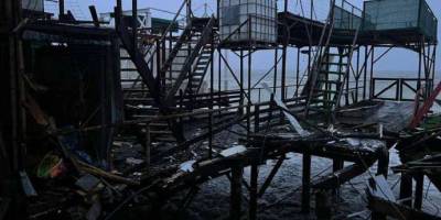 Морська міна під час шторму здетонувала, пошкодивши декілька будівель біля Одеси