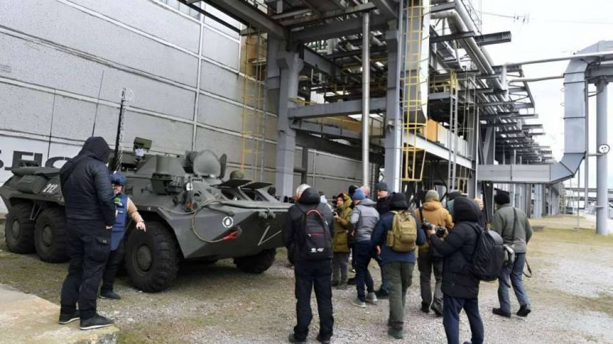 На ЗАЕС оккупанти вже навіть не ховають свою військову техніку, фото