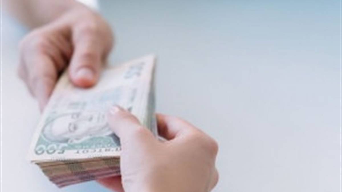 У Запоріжжі мешканці постраждалих від обстрілів будинків отримують допомогу від благодійної організації