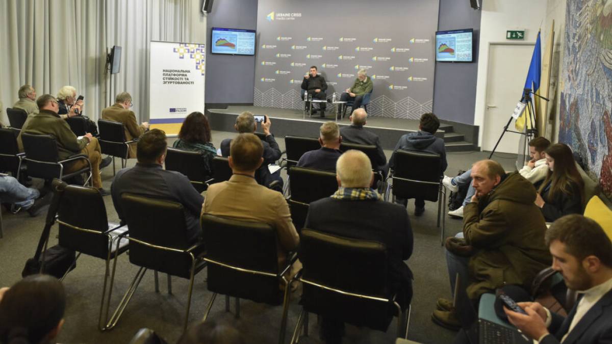 Що очікує Україну і світ? – прогнози аналітиків Прес-центр УКМЦ
