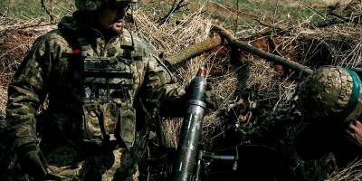 Наші славні мінометники прикривають піхоту й «обдаровують» окупантів 82-мм «гостинцями» (фото)