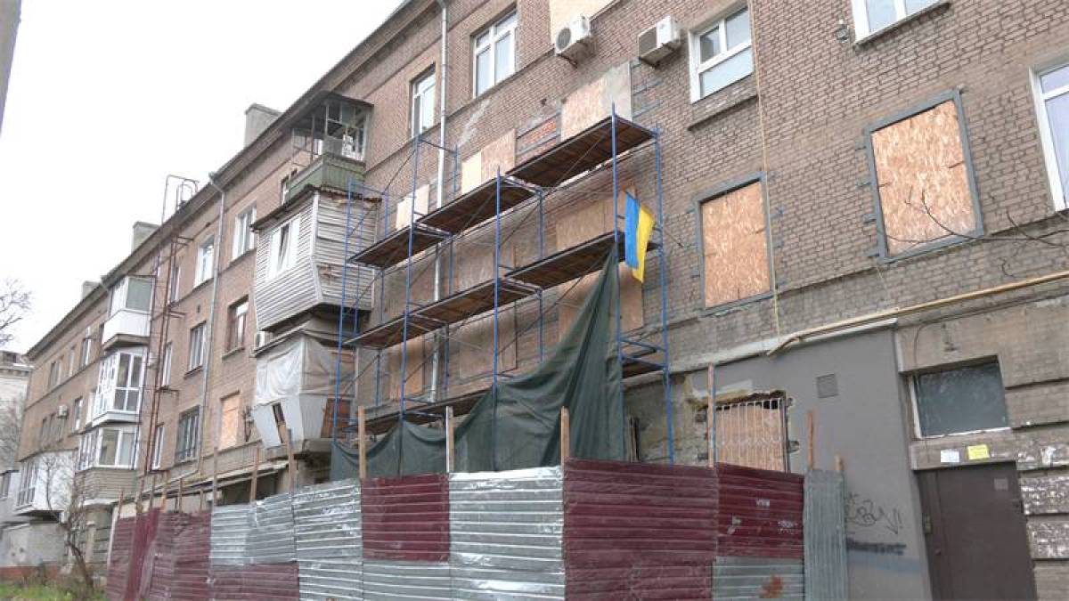 У Запоріжжі відновлюють будинок, що постраждав від вибуху газу